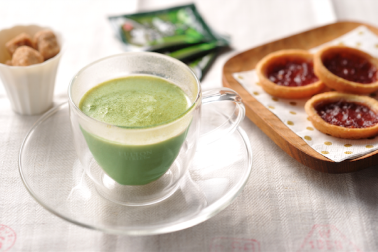 ホット緑茶ミルク：体にやさしいホットドリンク